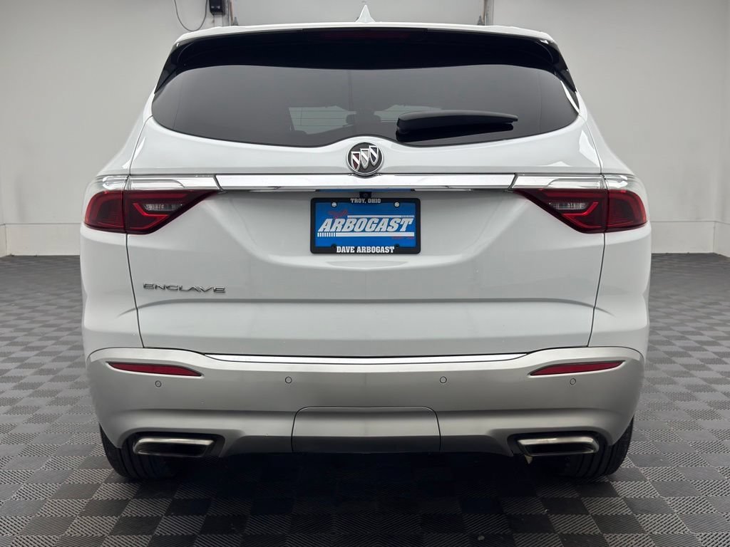 Used 2023 Summit White Buick Essence image 8