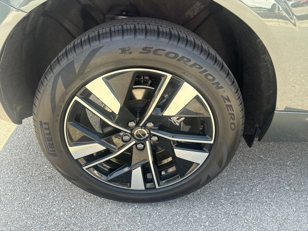 Used 2026 Forest Lake Volvo Plus image 23