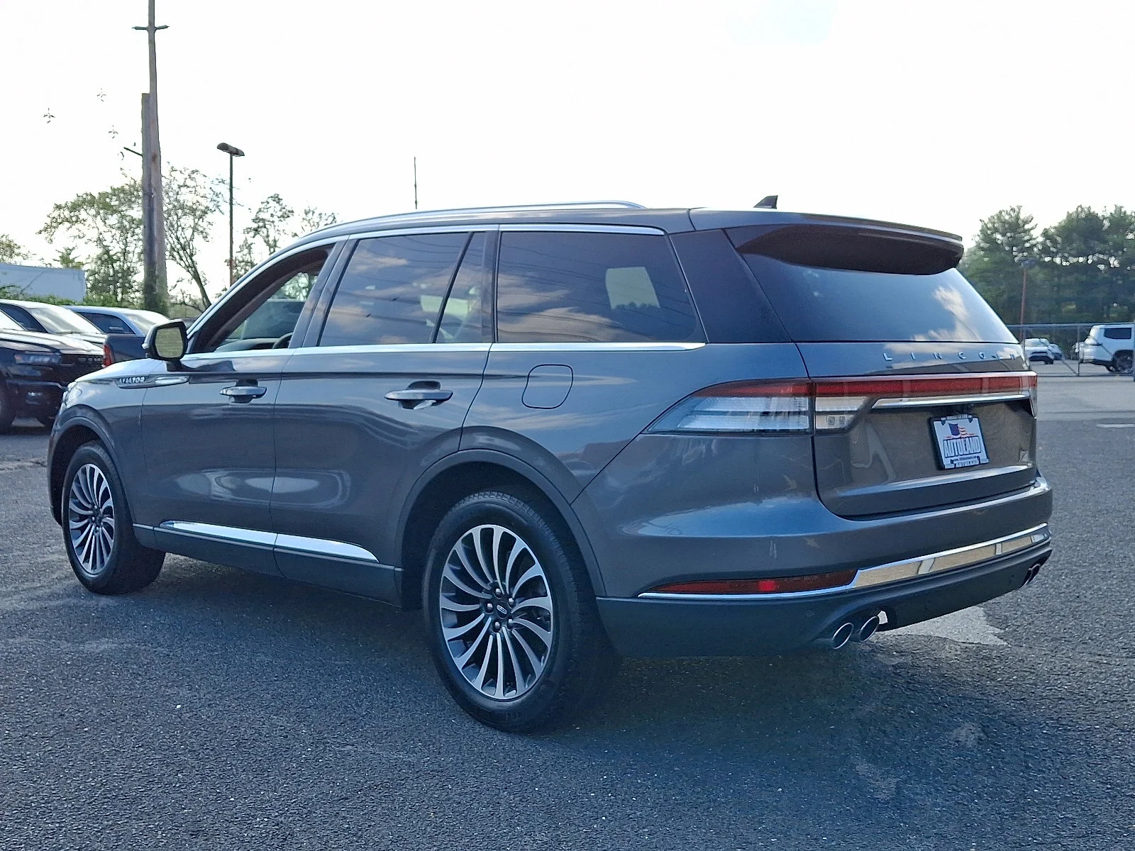 Used 2023 GRAY Lincoln Standard image 5