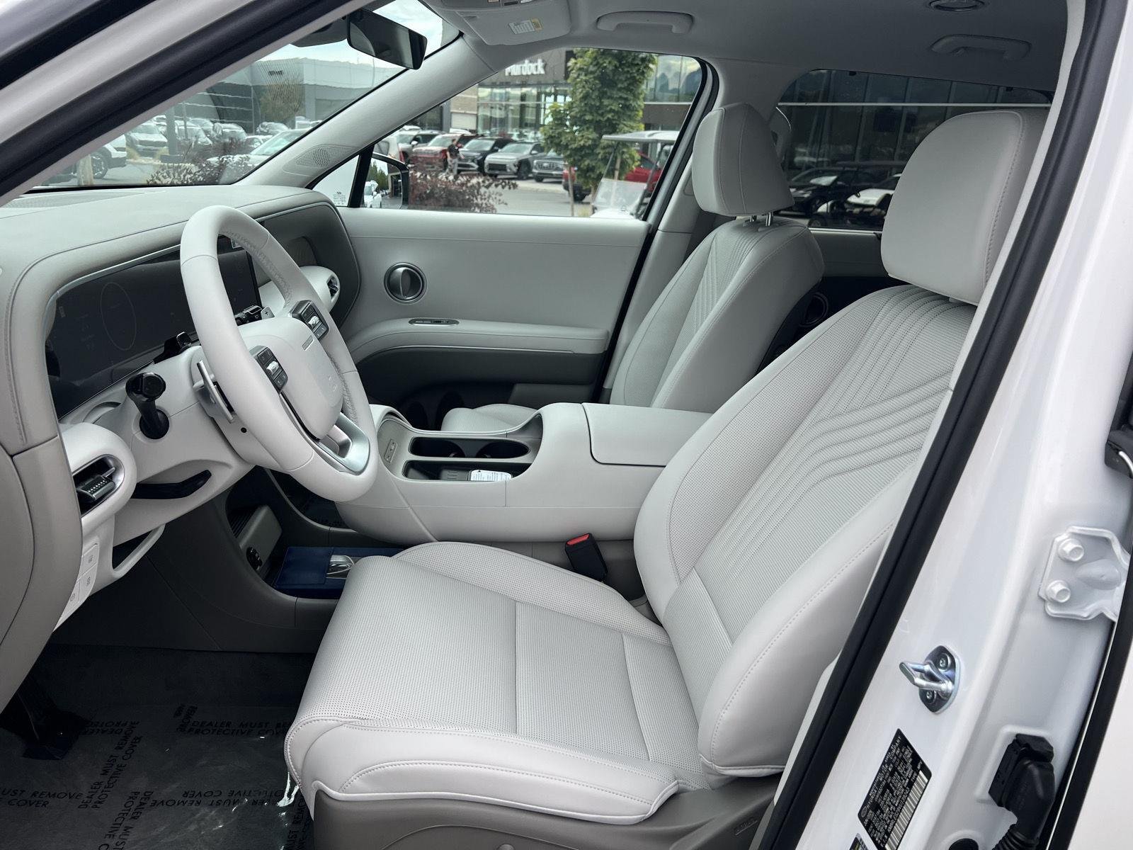 New 2027 Creamy White Pearl Hyundai SEL 7P image 28