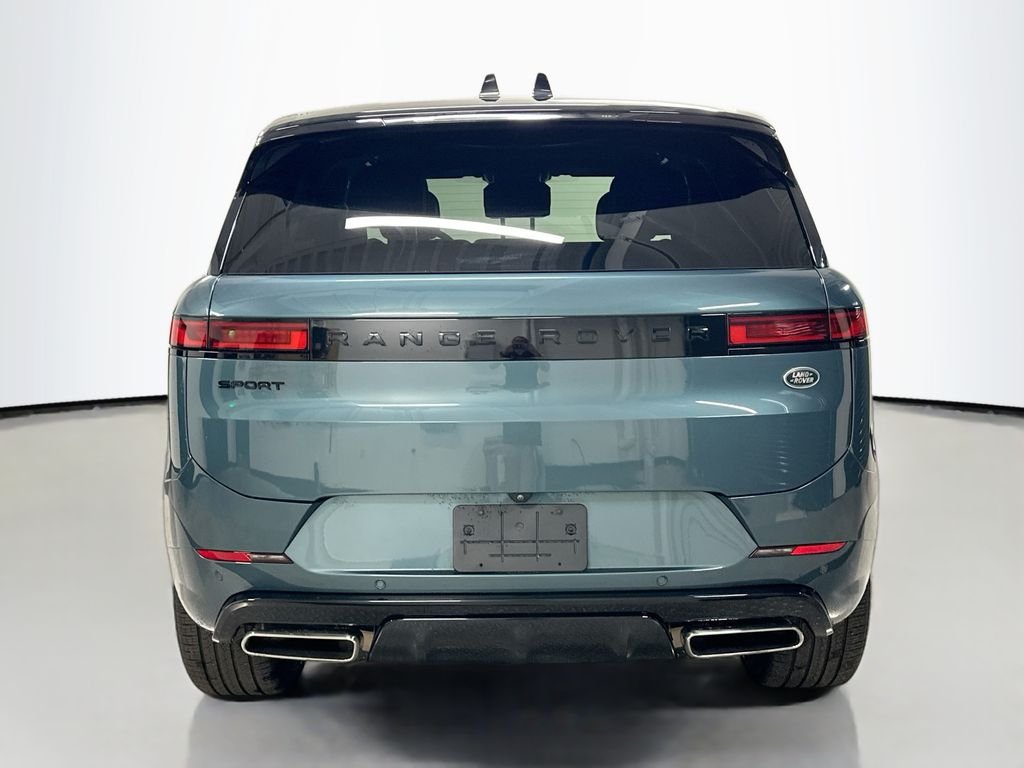 Used 2023 Giola Green Metallic Land Rover SE Dynamic image 10