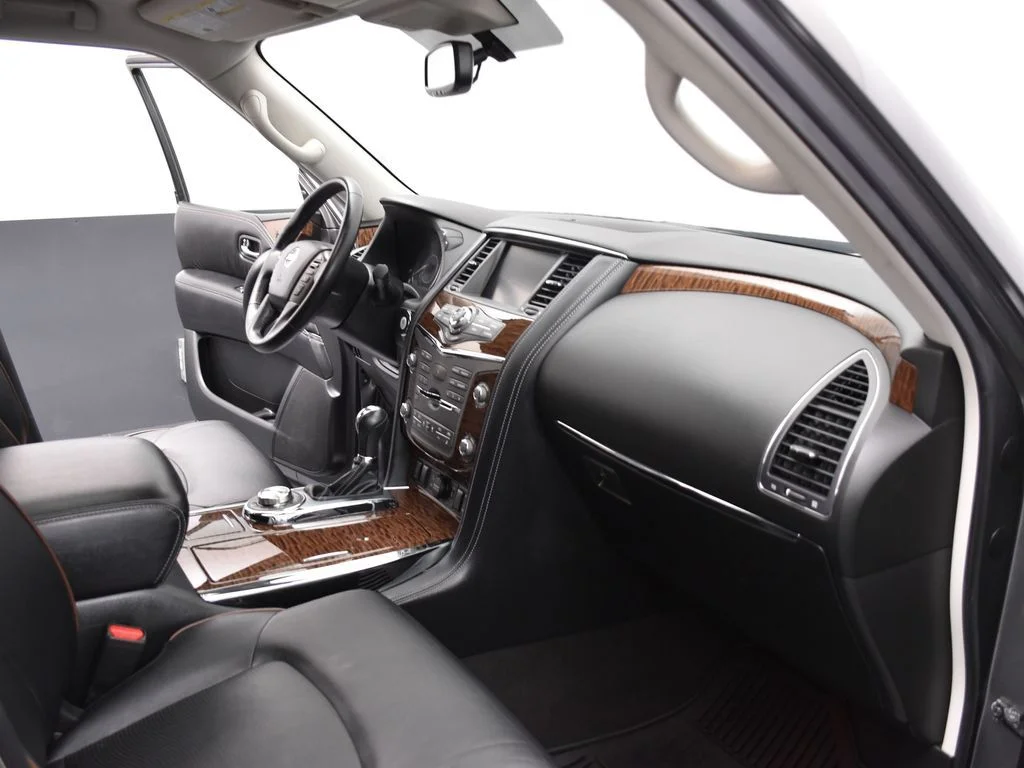 Used 2019 Gun Metallic Nissan SL image 21