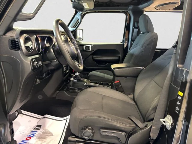 Used 2020 Black Jeep Sport image 10