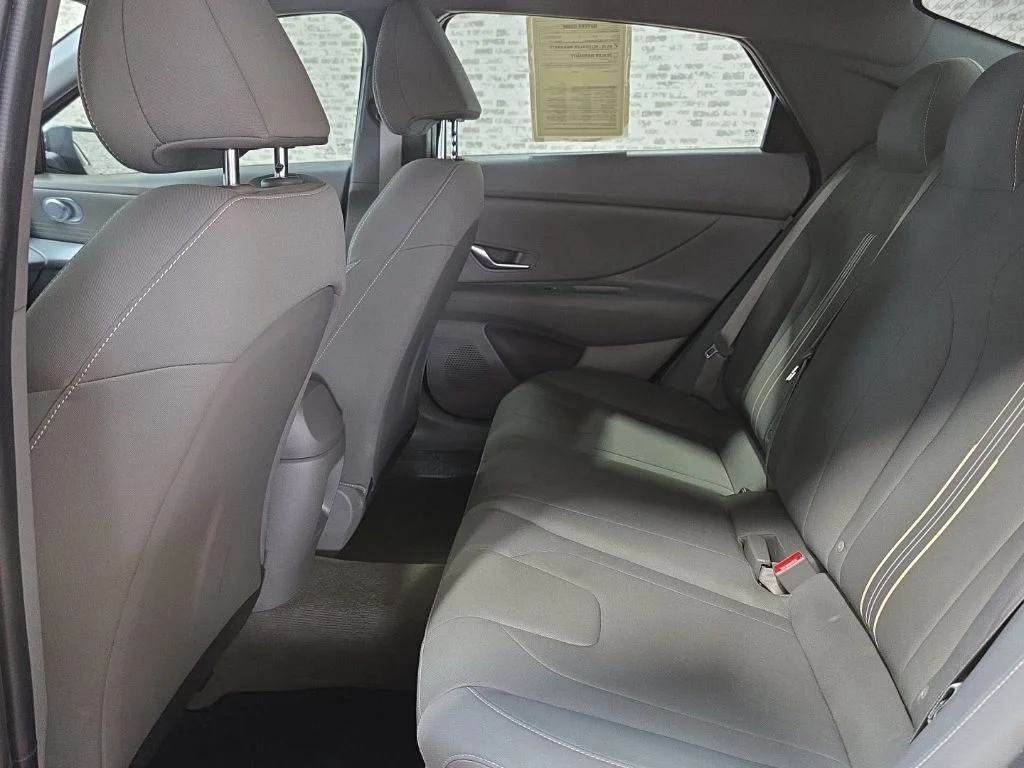 Used 2024 Amazon Gray Hyundai SEL image 12