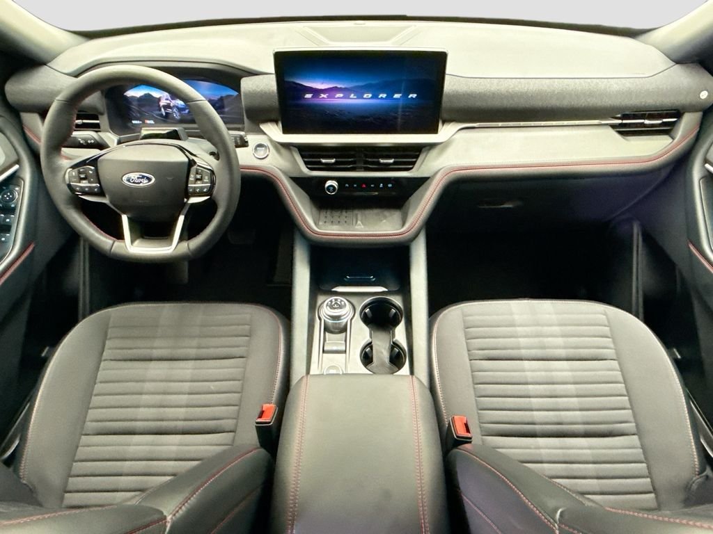 Used 2025 Gray Metallic Ford ST-Line image 13