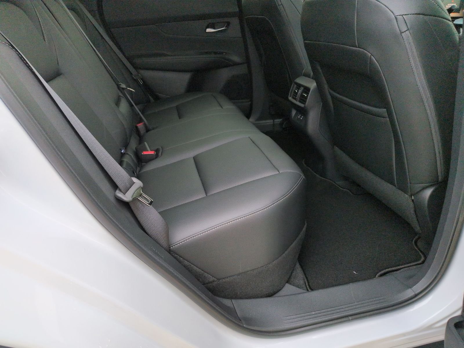 New 2026 Everest White Pearl TriCoat Nissan SL image 29