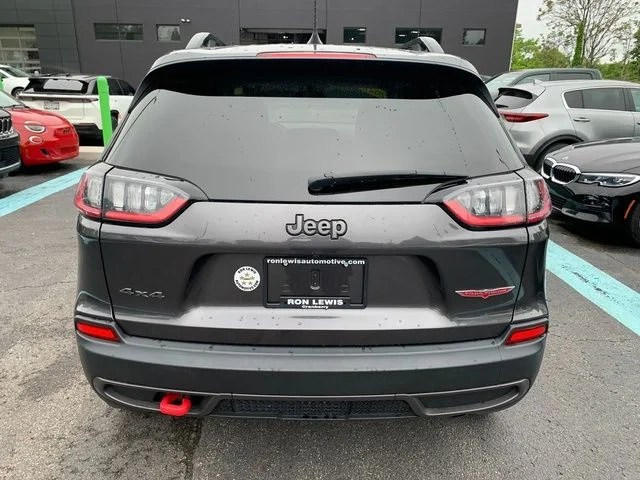 Used 2022 Gray Jeep Trailhawk image 4