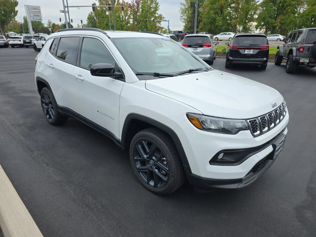 New 2026 Bright White Clear-Coat Exterior Paint Jeep  image 7