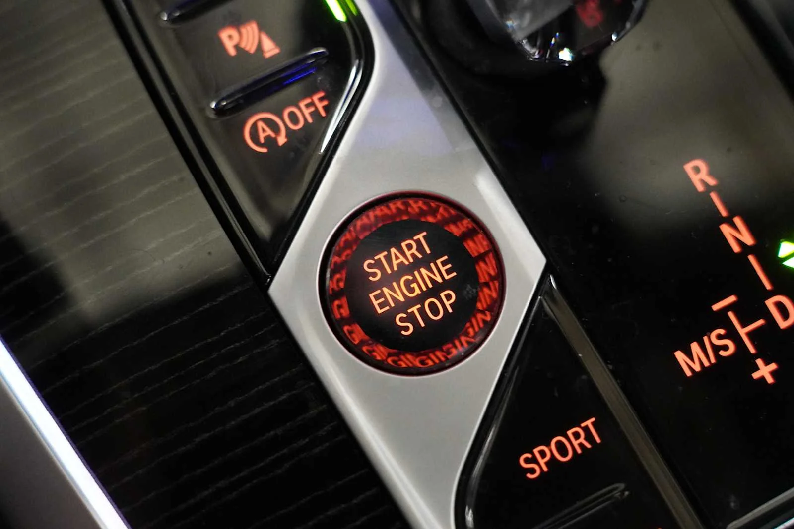 Used 2022 Carbon Black Metallic BMW M50i image 21