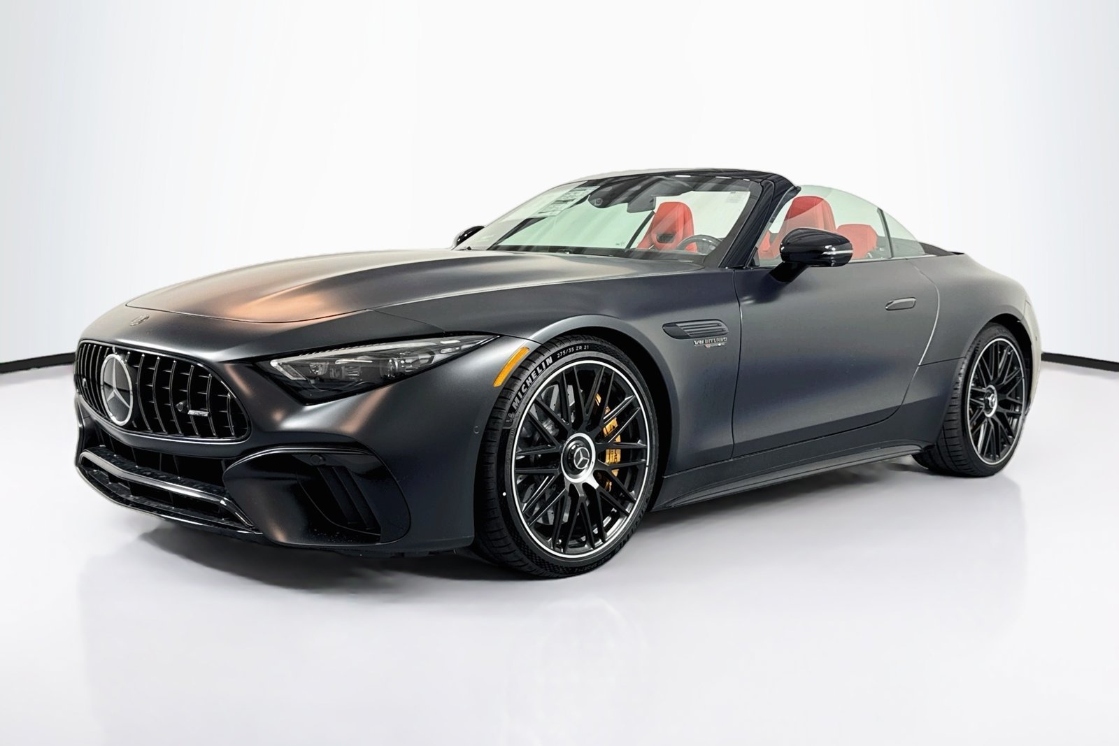 New 2026 MANUFAKTUR Night Black Magno Mercedes-Benz AMG® SL 63 S E Performance image 1
