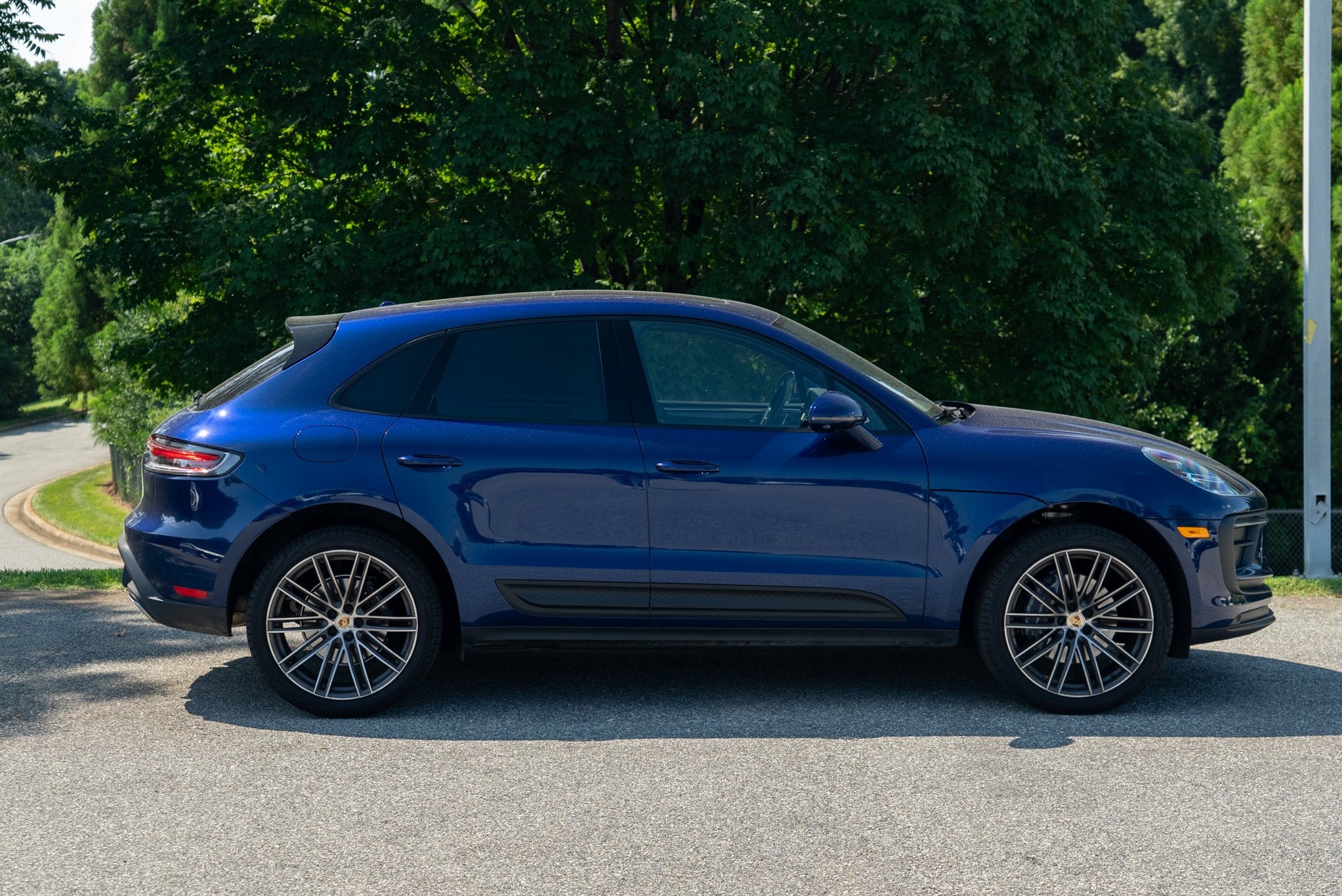 Used 2026 Gentian Blue Metallic Porsche Base image 9