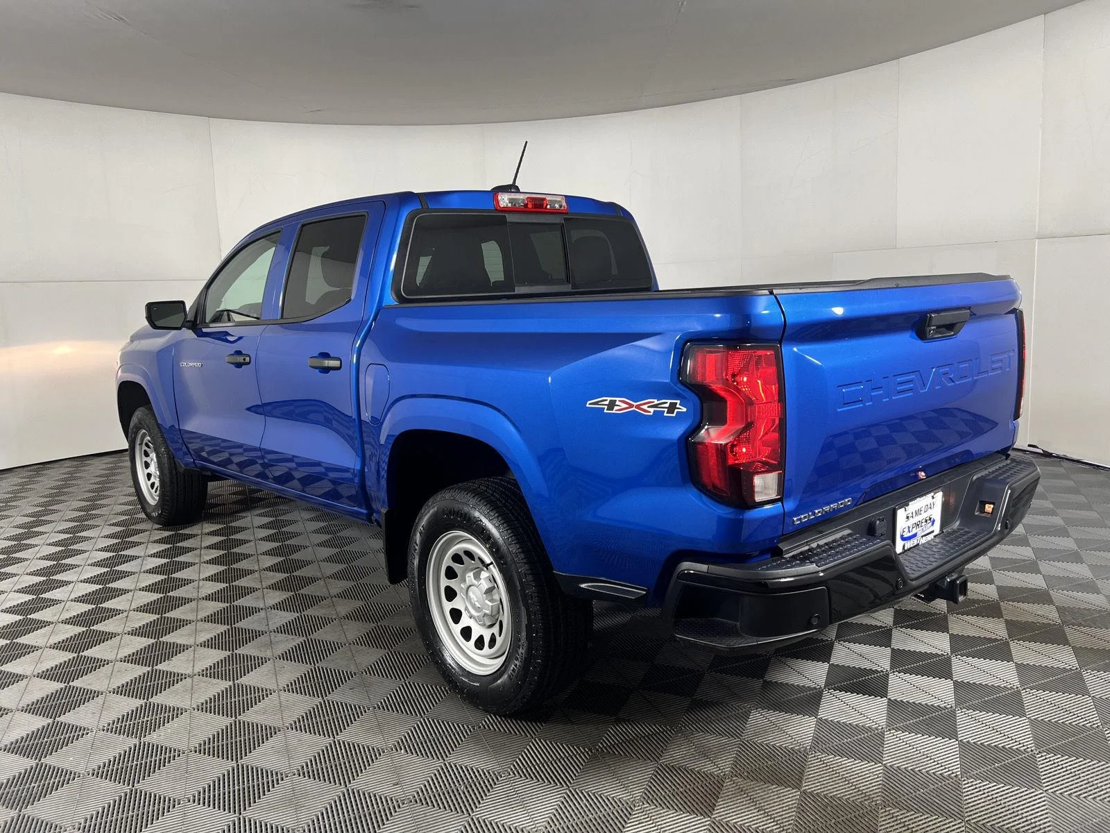 Used 2023 GLACIER BLUE METALLIC Chevrolet 4WD Work Truck image 18
