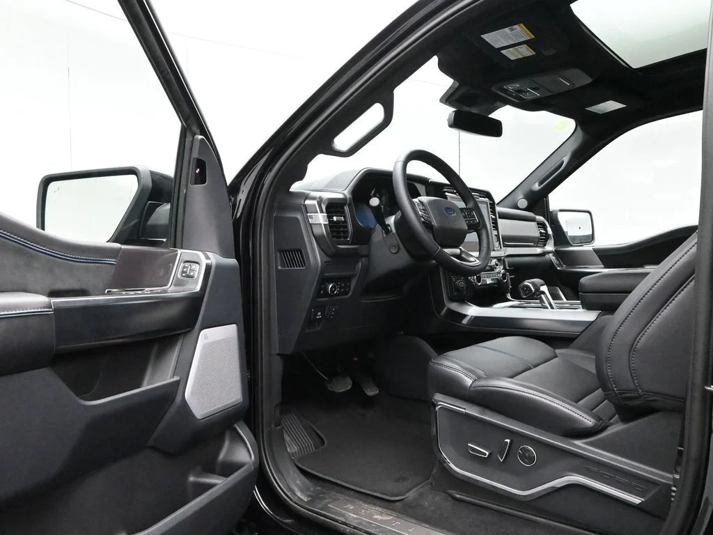 New 2025 Agate Black Metallic Ford Platinum image 8