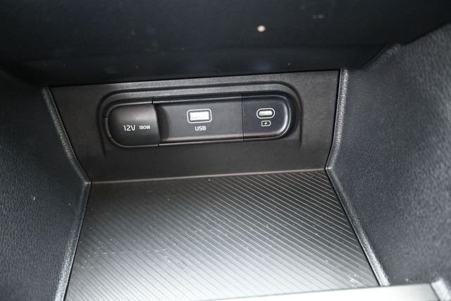 Used 2025 White Kia LX image 31