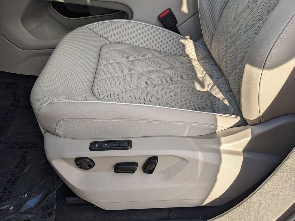 2026 Volkswagen Atlas SEL Premium R-Line - Photo 18