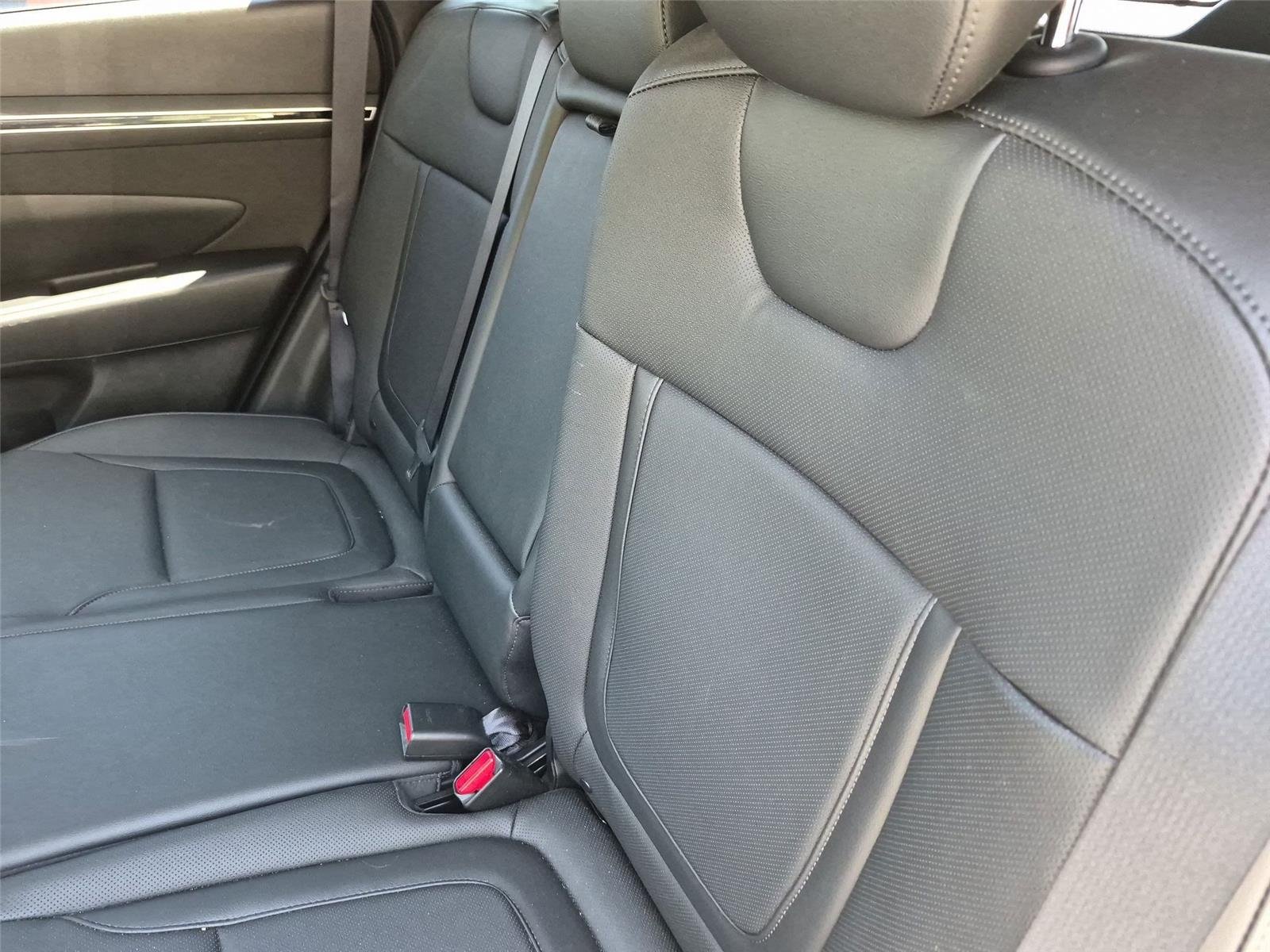 Used 2024 White Pearl Hyundai SEL image 32