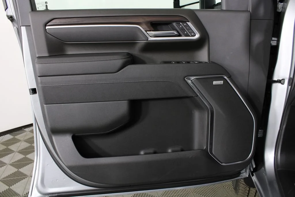 2026 GMC Sierra 3500HD SLT - Photo 10