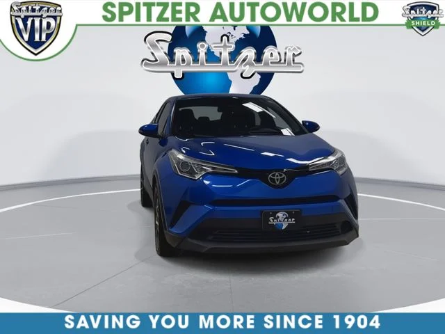 Used 2018 Blue Toyota XLE image 3