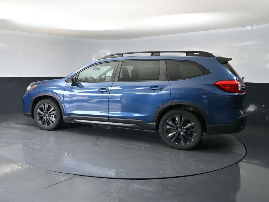 Used 2022 Blue Subaru Onyx Edition image 4