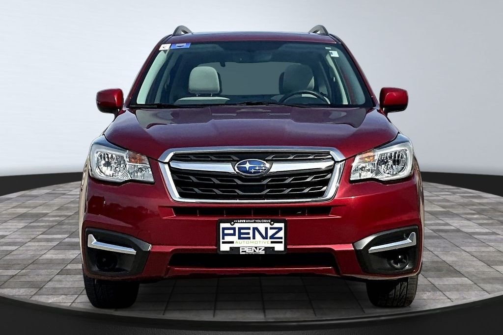 Used 2018 Subaru Forester Premium with VIN JF2SJAEC2JH561464 for sale in Rochester, Minnesota