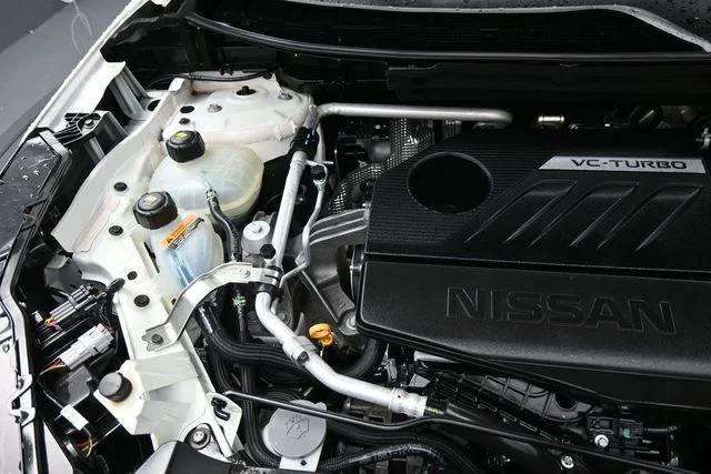 Used 2023 White Nissan SV image 31