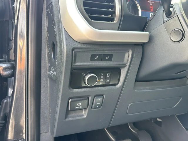 Certified Used 2023 Gray Ford XLT image 28