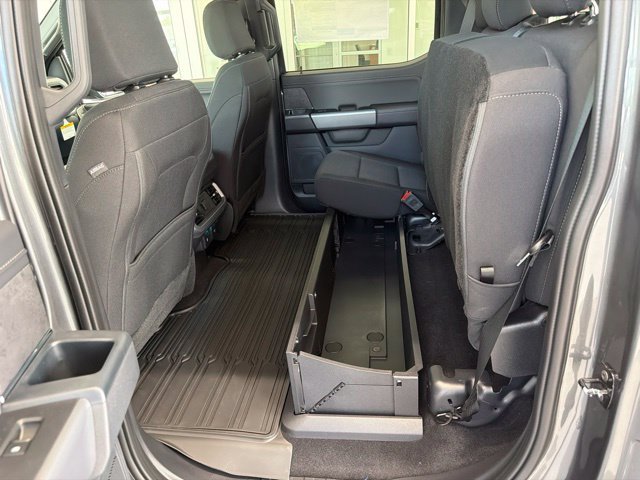 New 2026 Carbonized Gray Metallic Ford XLT image 58