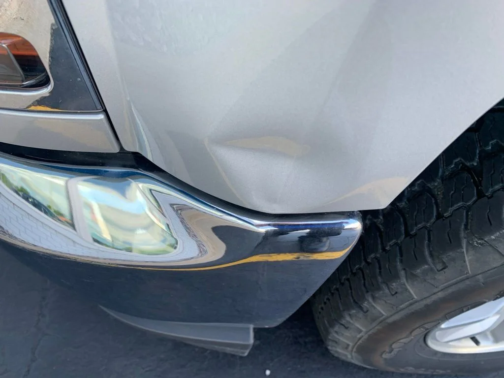Used 2018 Silver Ice Metallic Chevrolet LT image 3