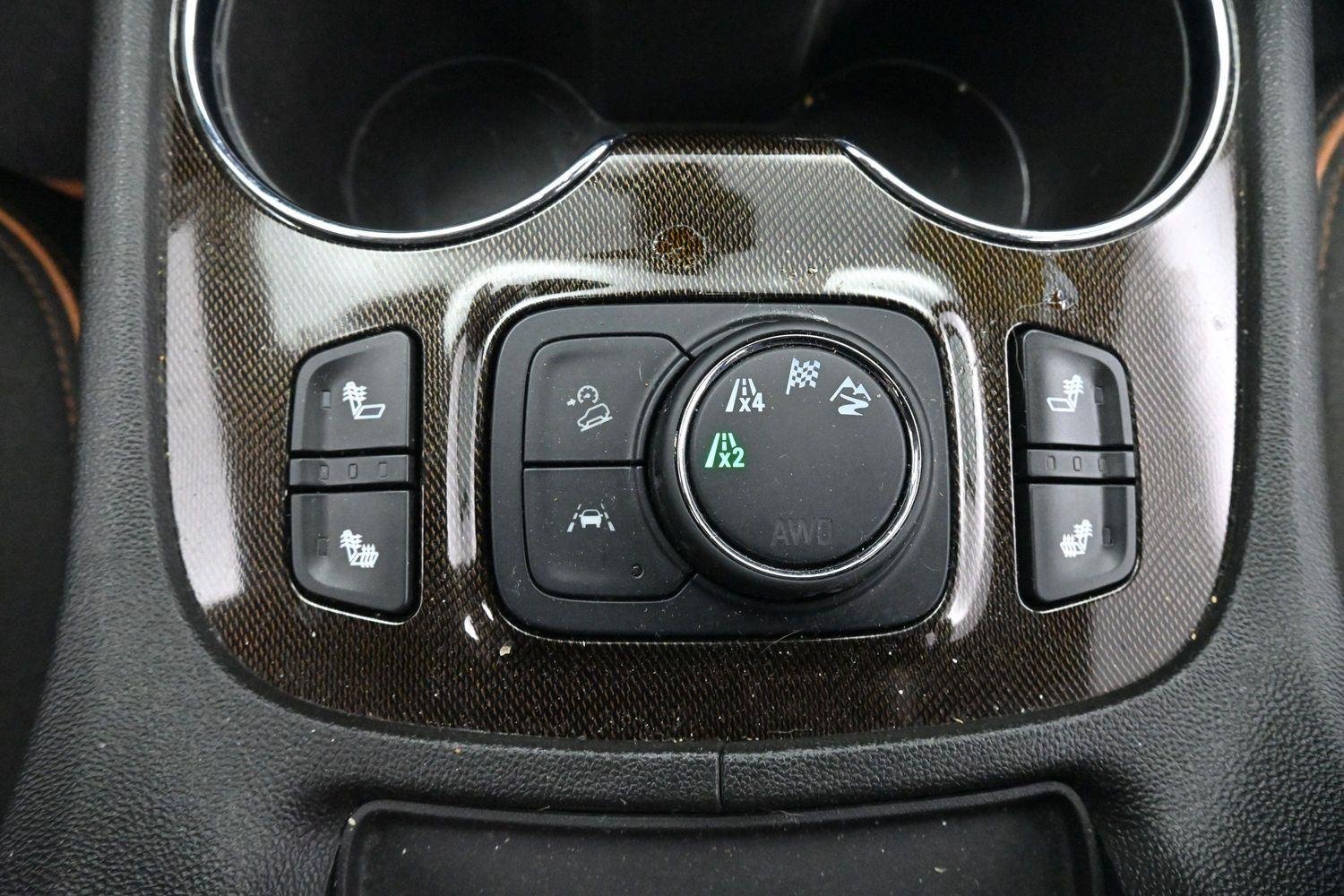 Used 2023 Ebony Twilight Metallic GMC AT4 image 28