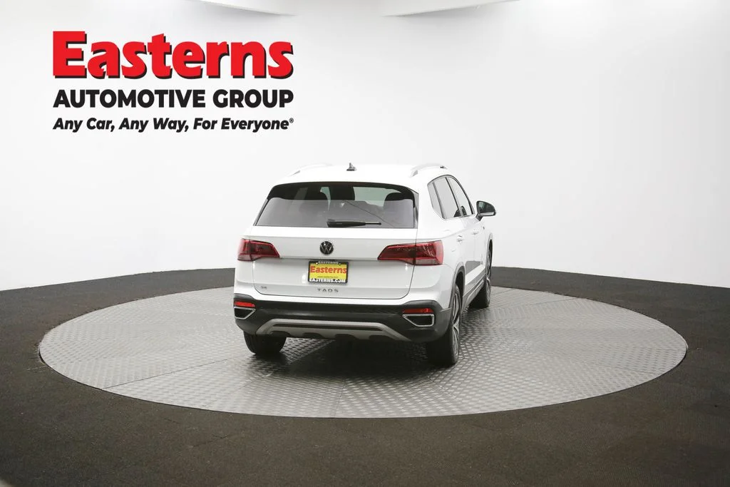 Used 2024 White Volkswagen 1.5T SE image 33