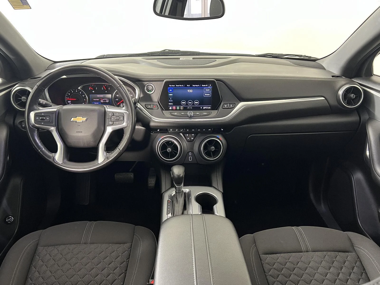 Used 2020 Summit White Chevrolet LT image 25