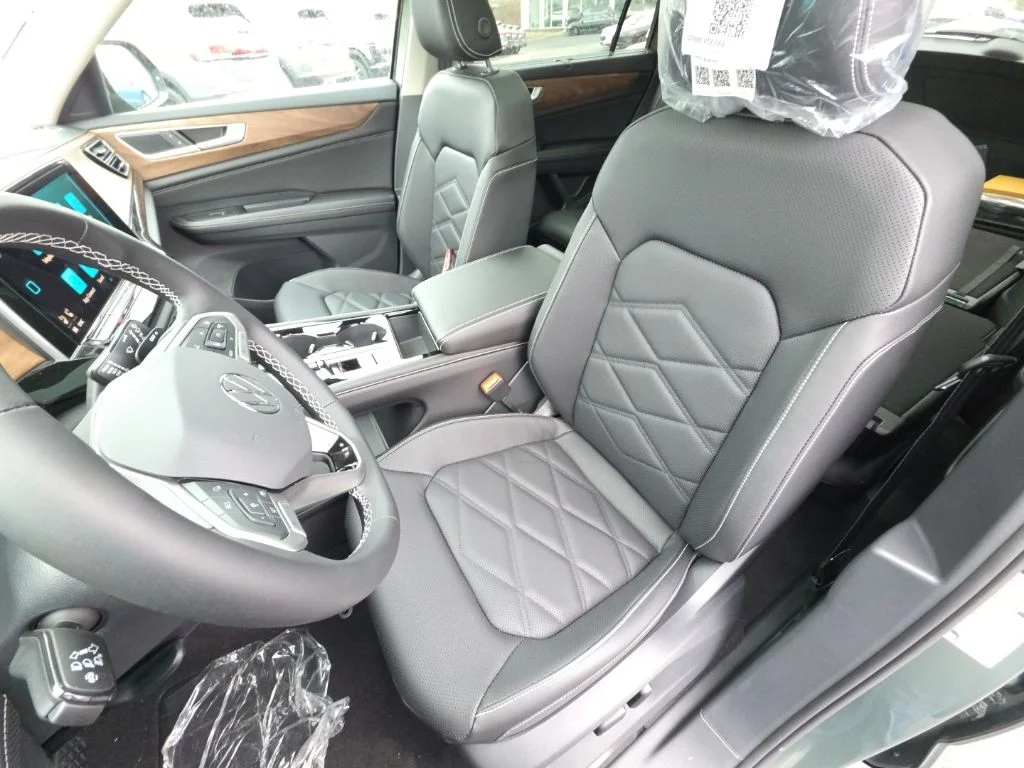 2026 Volkswagen Atlas SE w/Tech - Photo 13