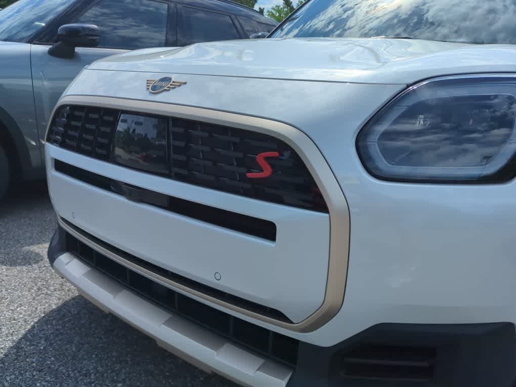 Used 2025 Nanuq White Metallic MINI S image 12