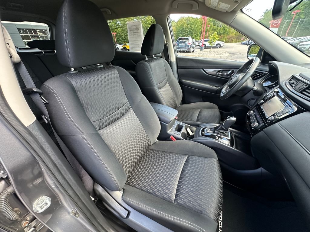 Used 2017 Gray Nissan SV image 22