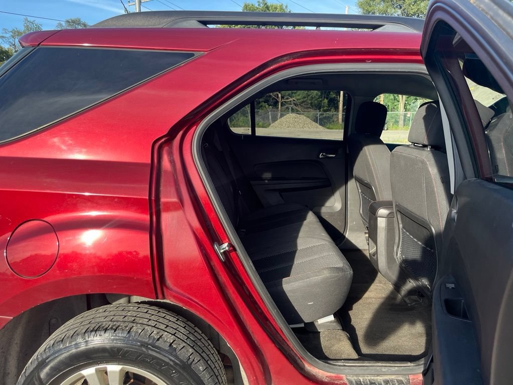 Used 2010 Cardinal Red Metallic Chevrolet LT w/1LT image 31