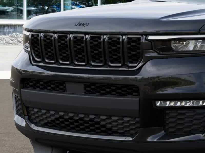 New 2025 Diamond Black Crystal Pearl-Coat Exterior Paint Jeep Limited image 11