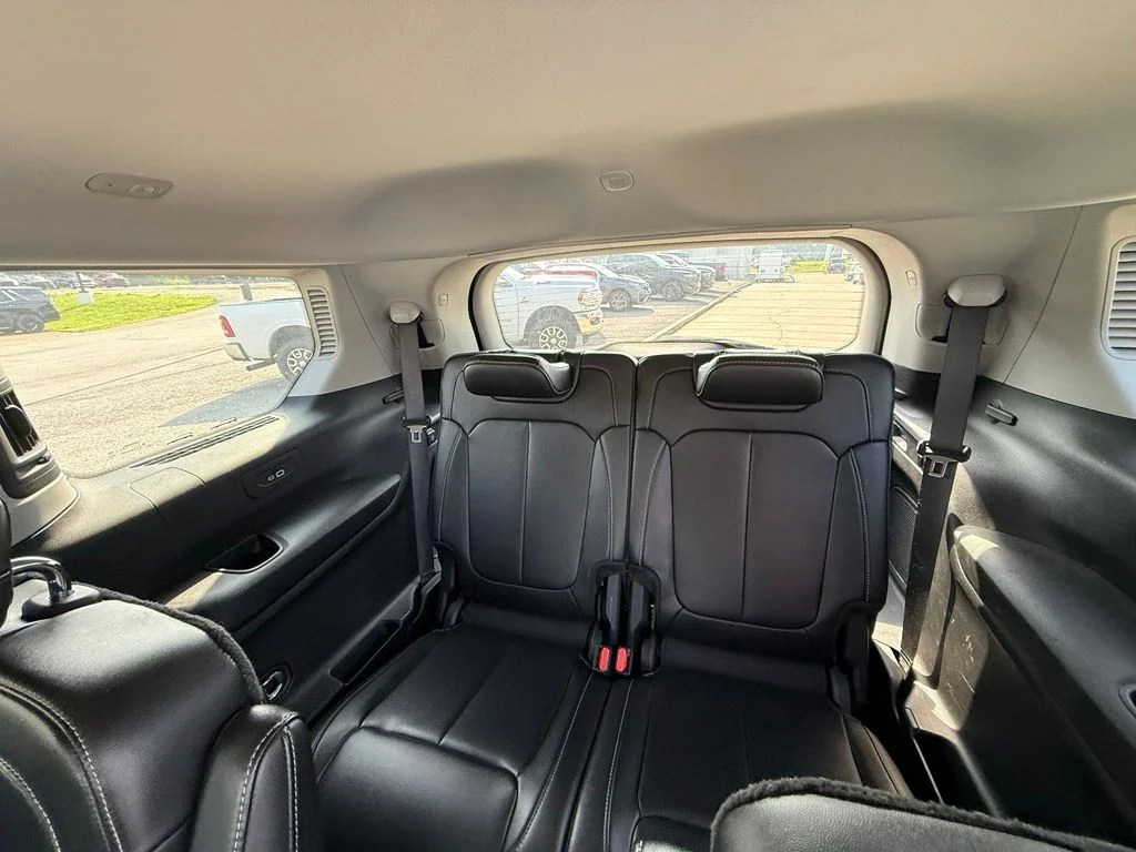Used 2022 Black Jeep Limited image 26