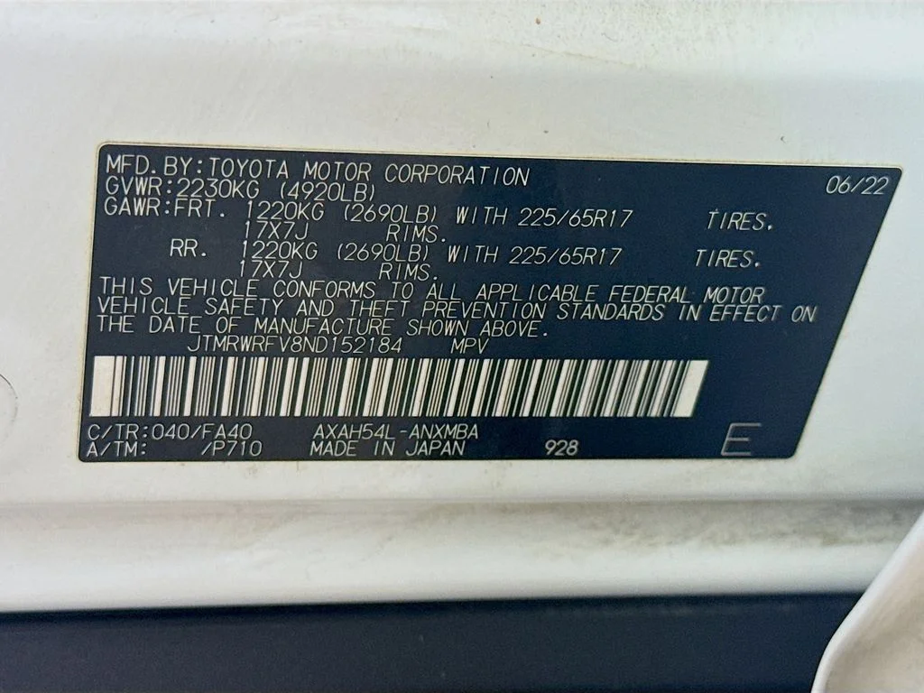 Certified Used 2022 White Toyota Hybrid XLE image 31