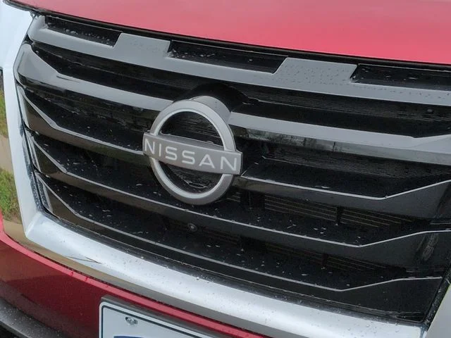 Used 2023 Red Nissan SL image 24