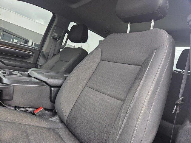 Used 2024 Summit White Chevrolet LT image 11