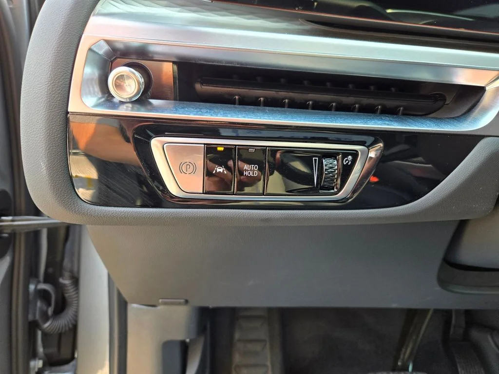 Used 2025 Silver Cadillac Sport image 13