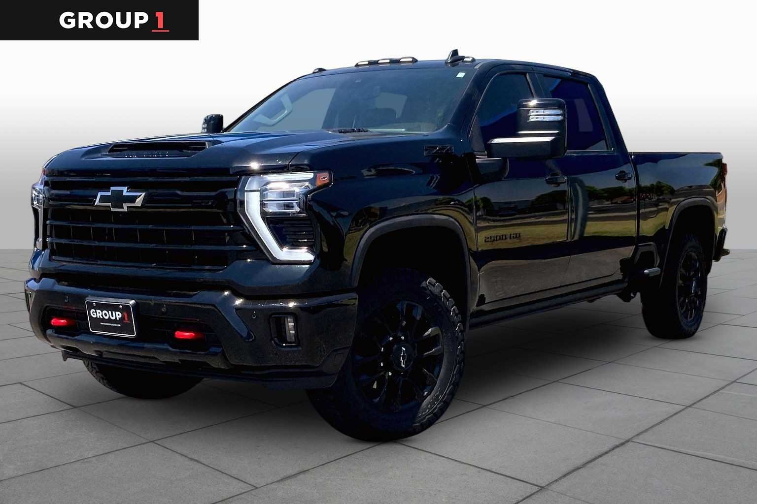 2025 Chevrolet Silverado HD LT 4WD Crew Cab Standard Box's photo
