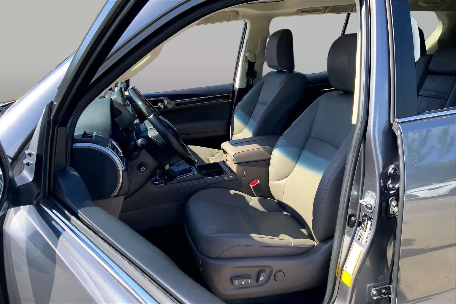 Used 2023 Nebula Gray Pearl Lexus Premium image 8