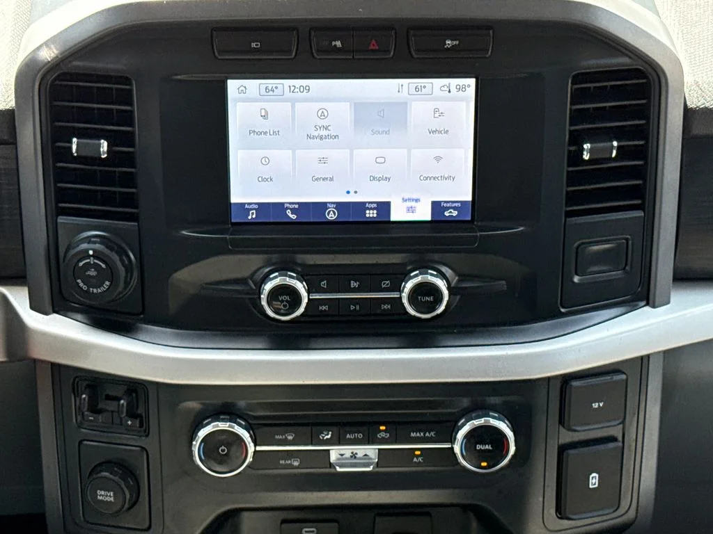 Used 2022 White Ford XLT image 12