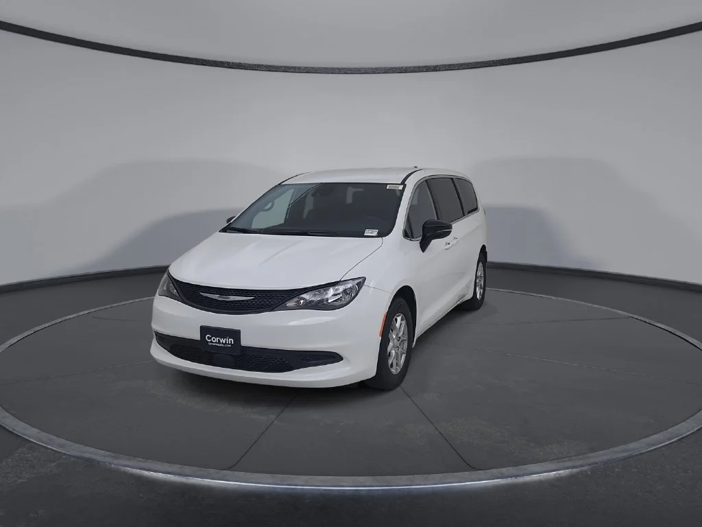 New 2027 Bright White Clear-Coat Paint Chrysler LX image 5