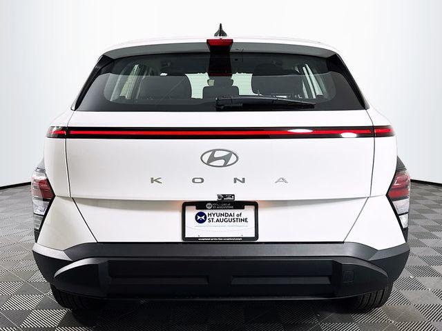 New 2026 White Hyundai SE FWD image 5