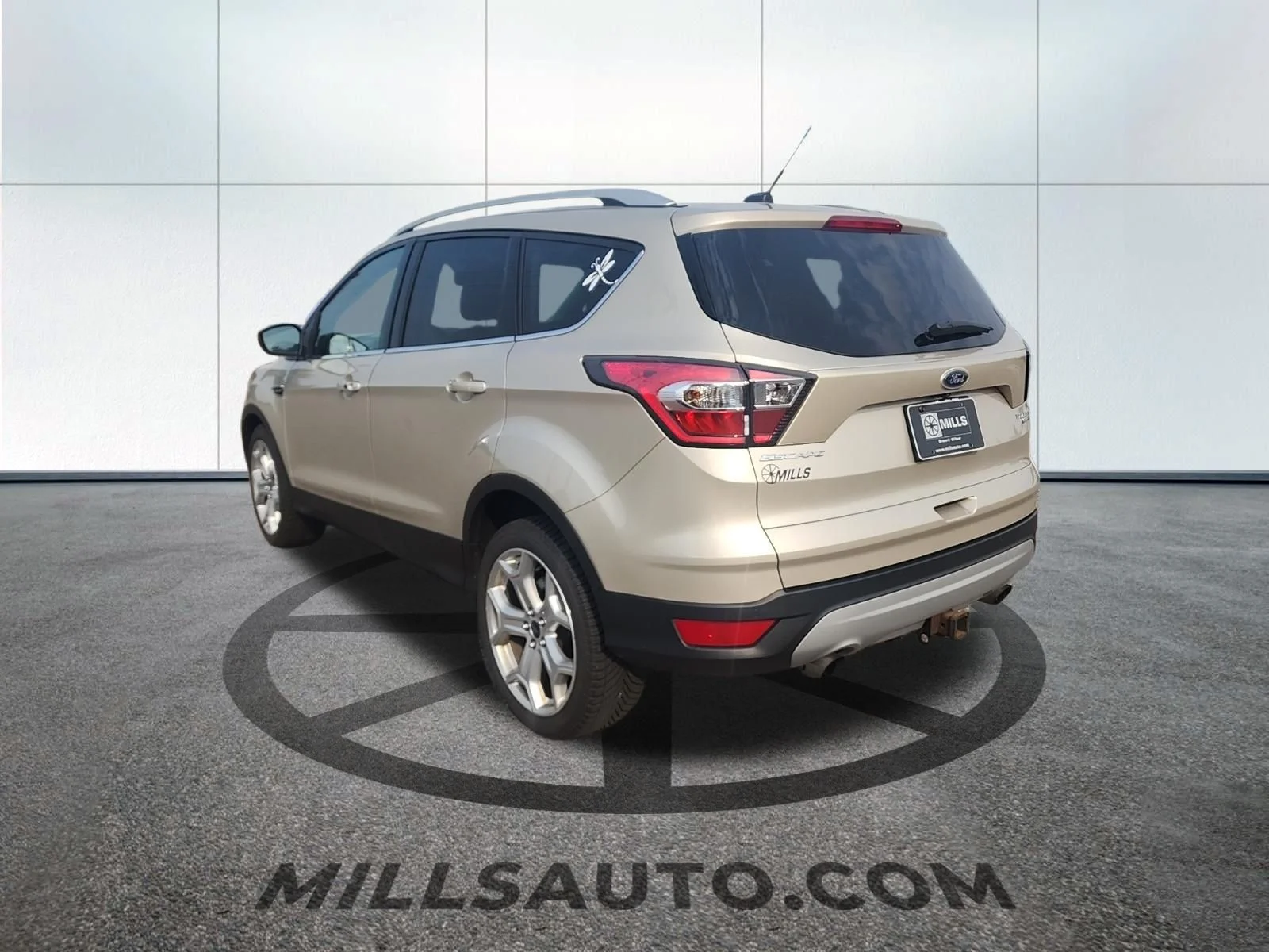 Used 2017 White Gold Metallic Ford Titanium image 4