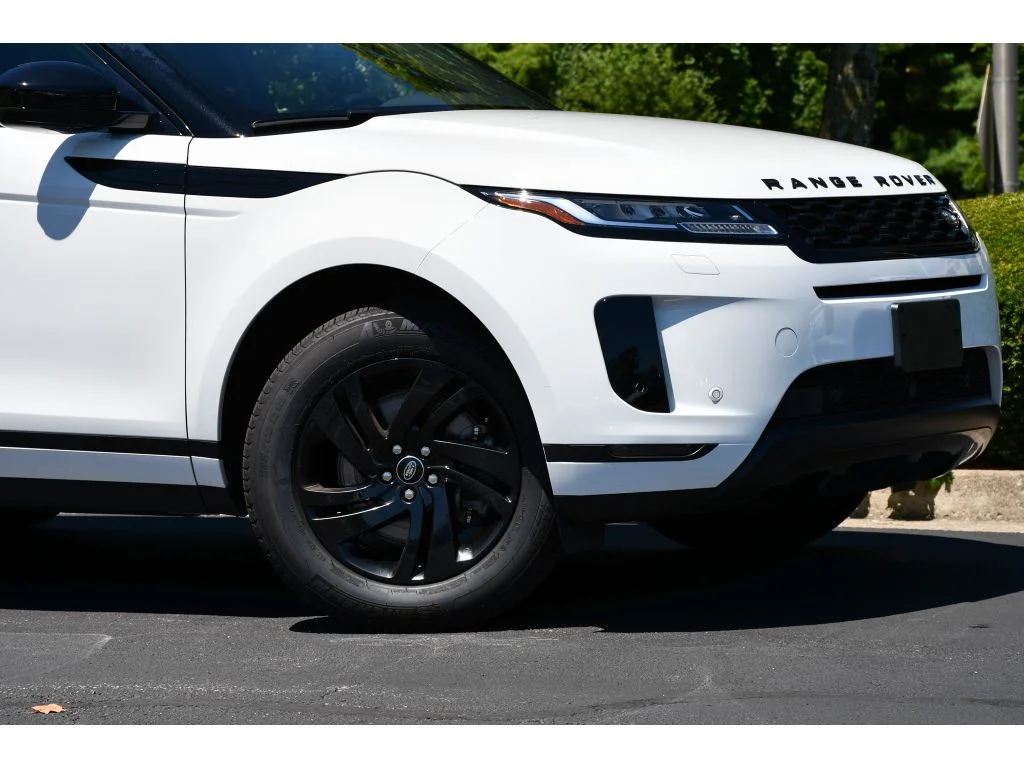 Used 2023 Fuji White Land Rover S image 10