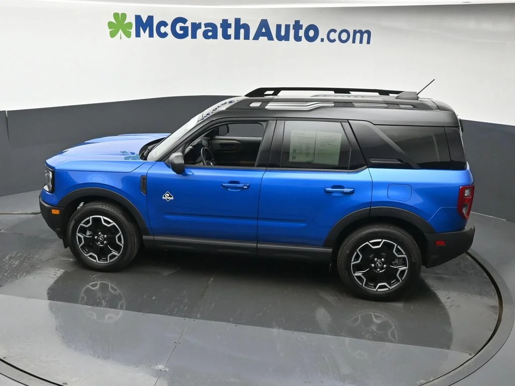 Used 2025 Blue Ford Outer Banks image 23
