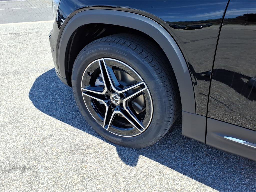 New 2026 Night Black Mercedes-Benz GLB 250 image 9